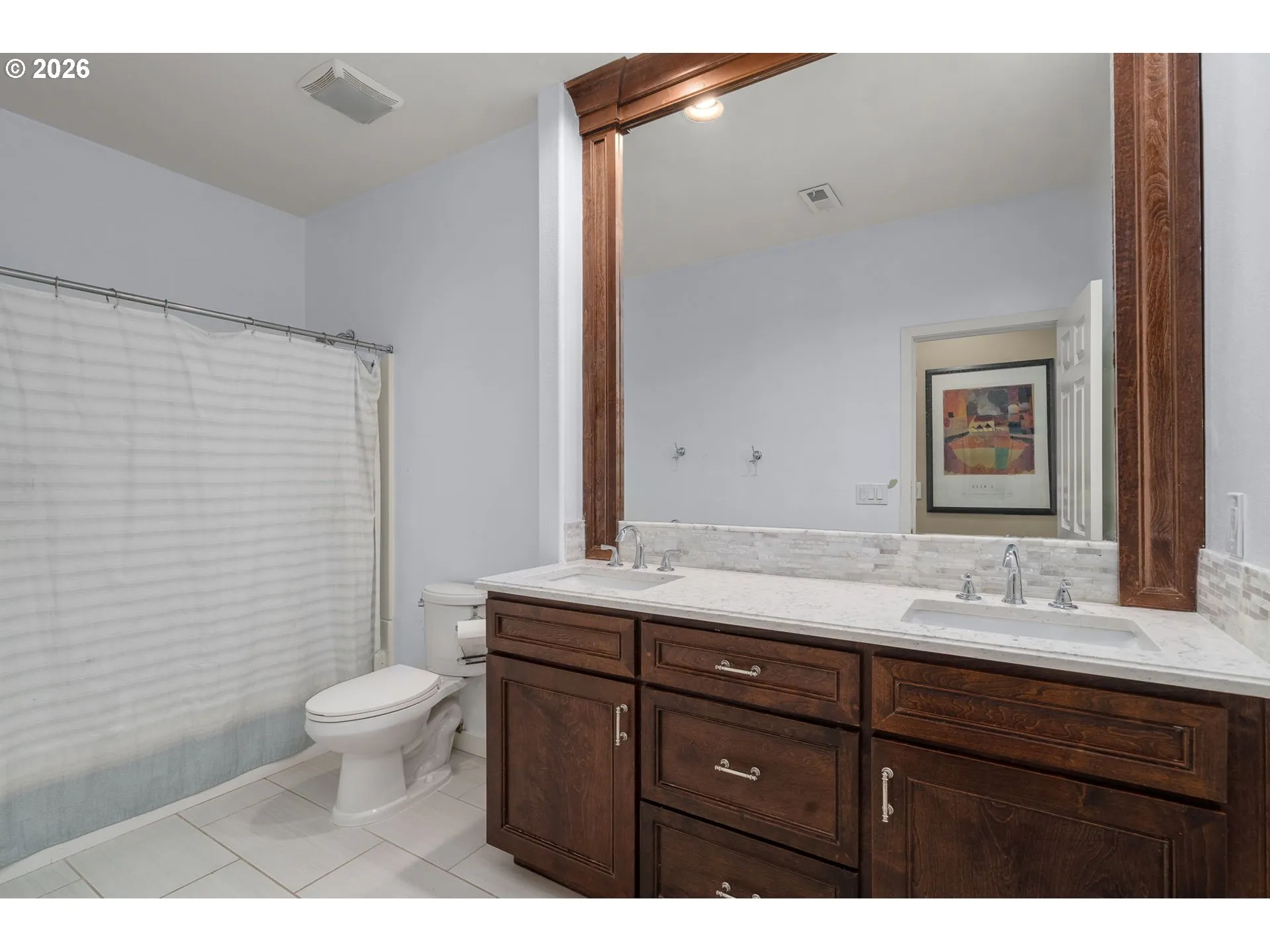 Bathroom-Upper