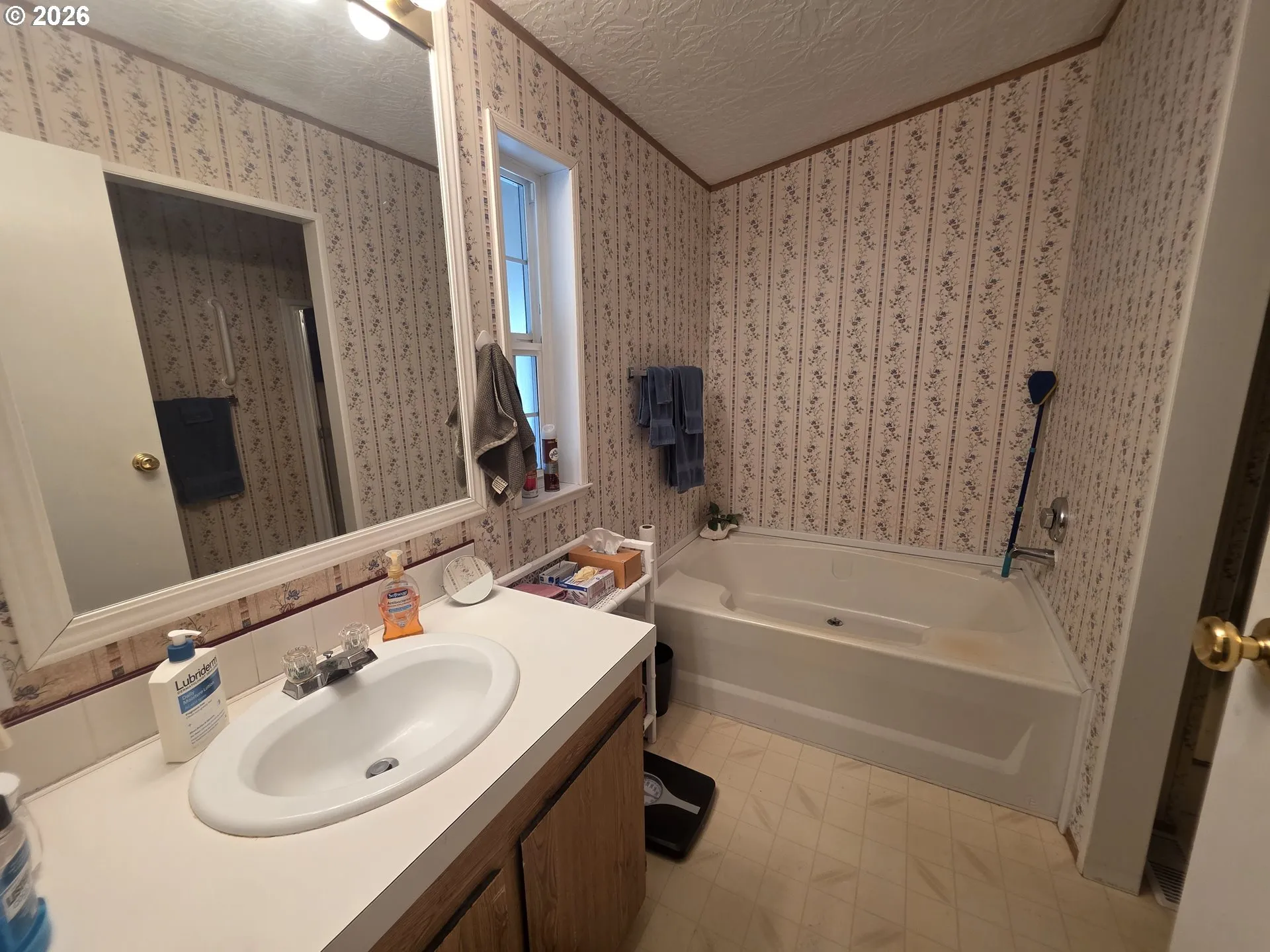 Bathroom, Attached