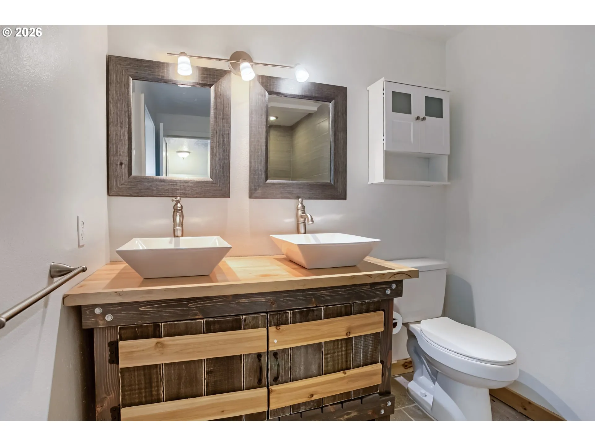 En Suite Bathroom-Upper