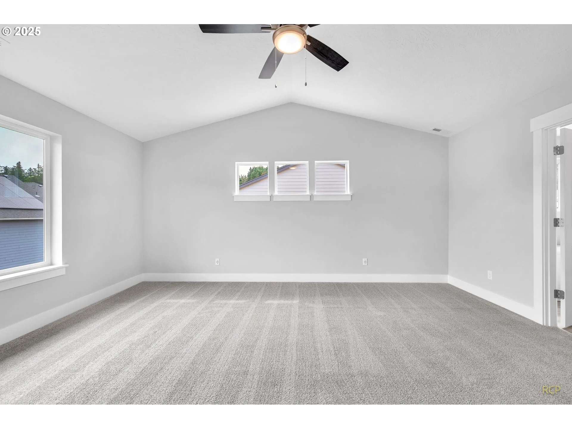 Bedroom, Primary-Vaulted Ceilings
