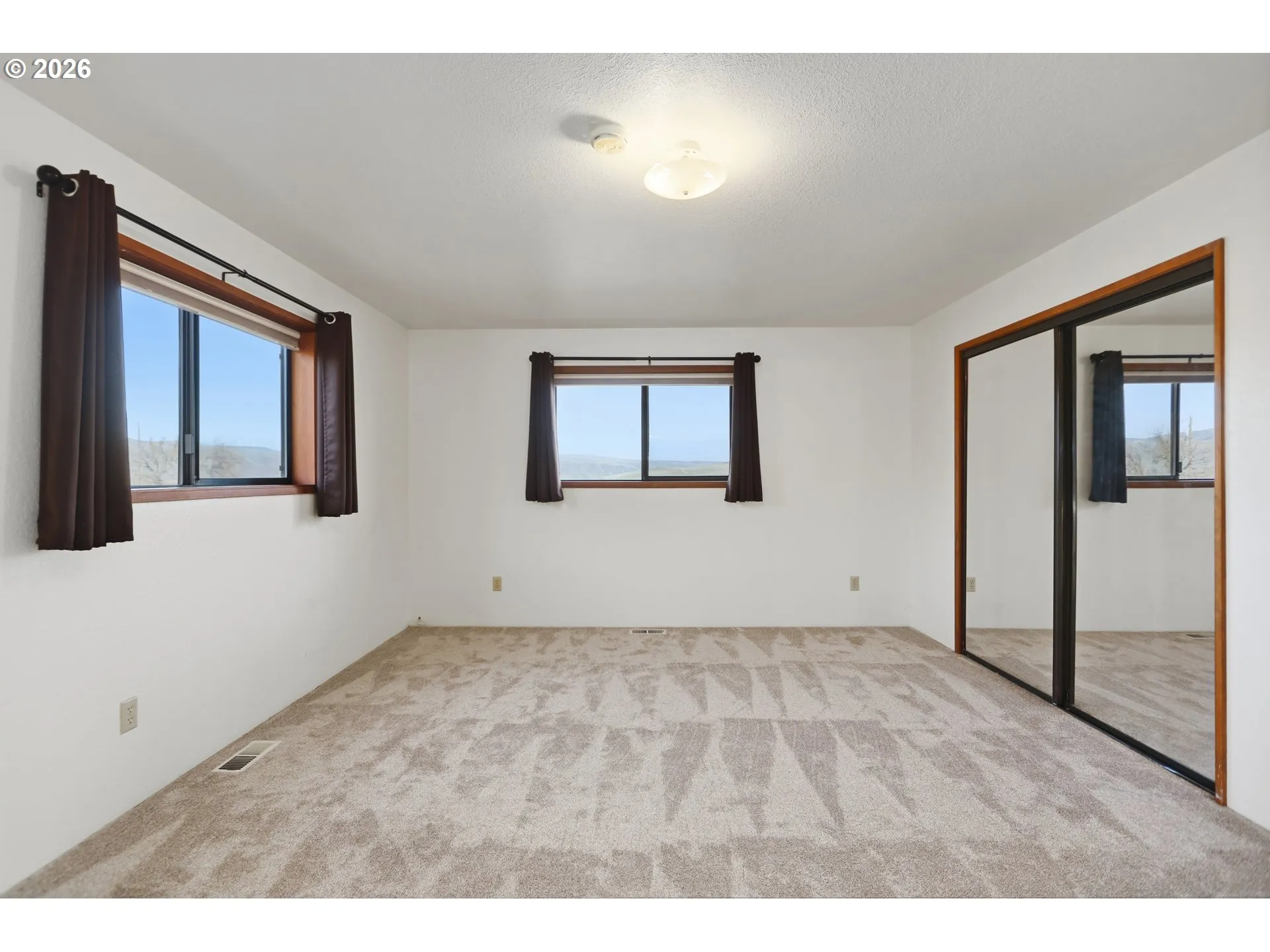 Bedroom, Primary-Upper