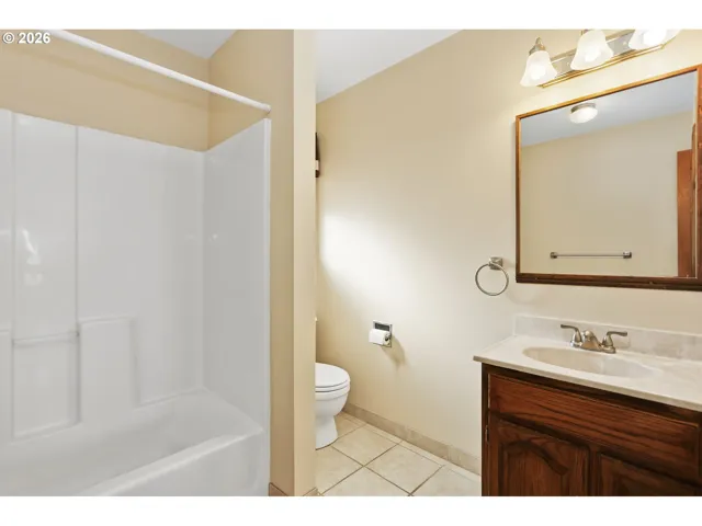 Bathroom-Upper