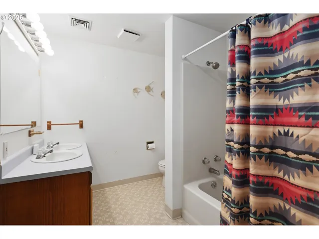 Bathroom-Lower