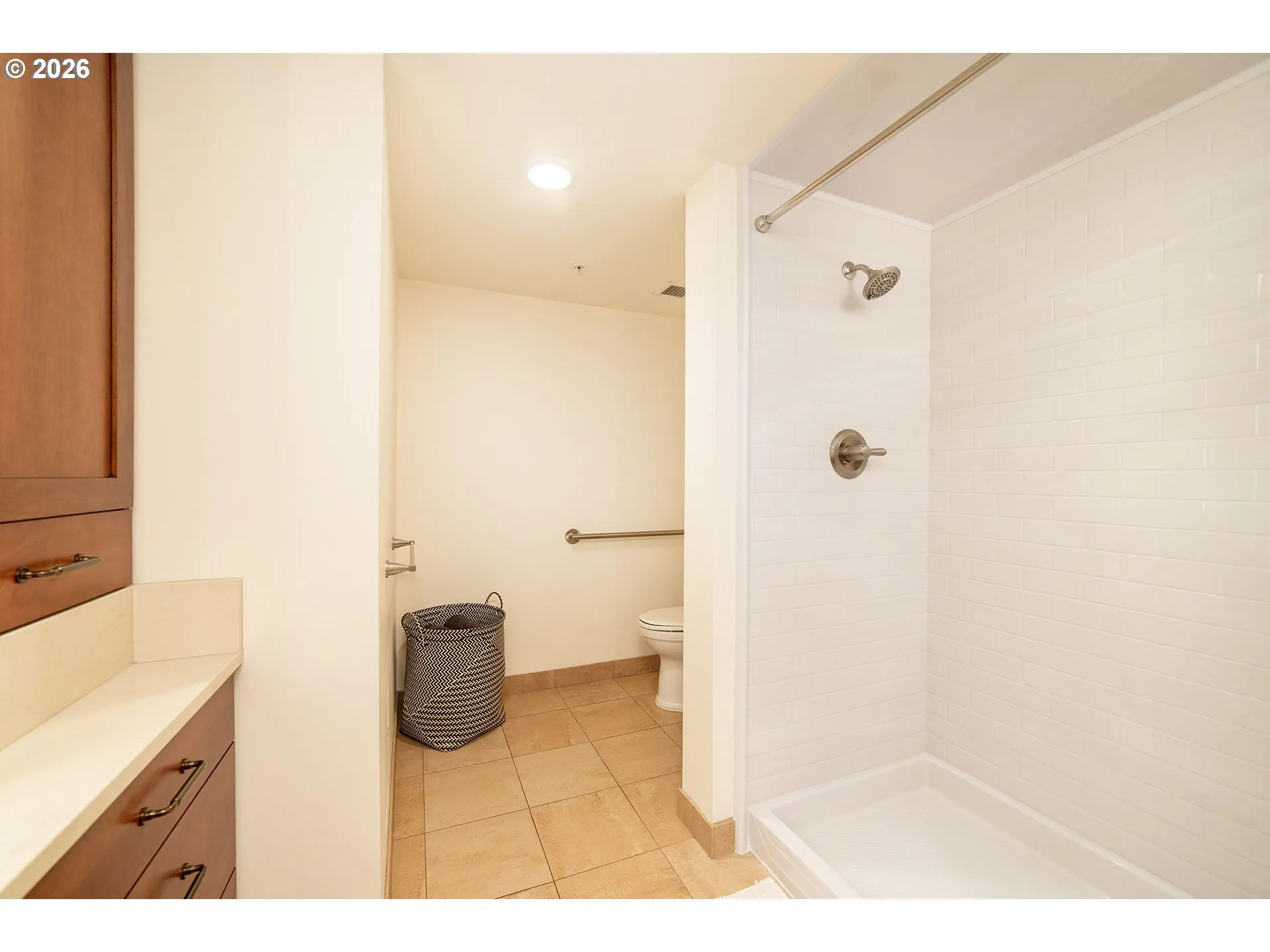 Bathroom-Walk in Shower
