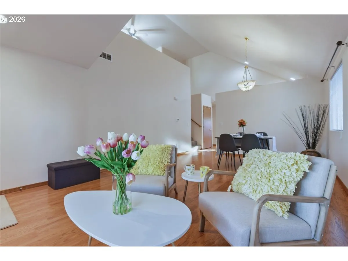 Living Room-Vaulted Ceilings