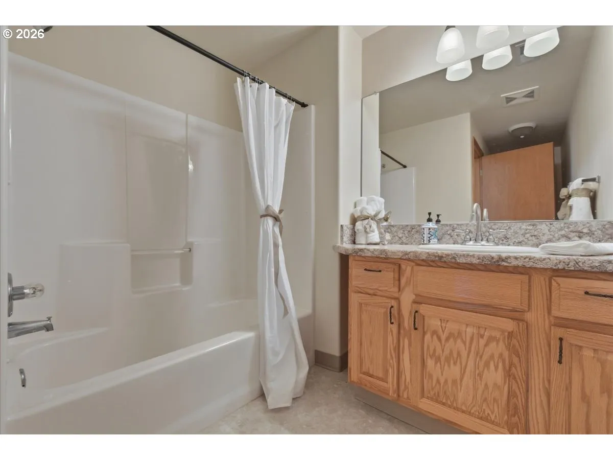 Bathroom-Upper