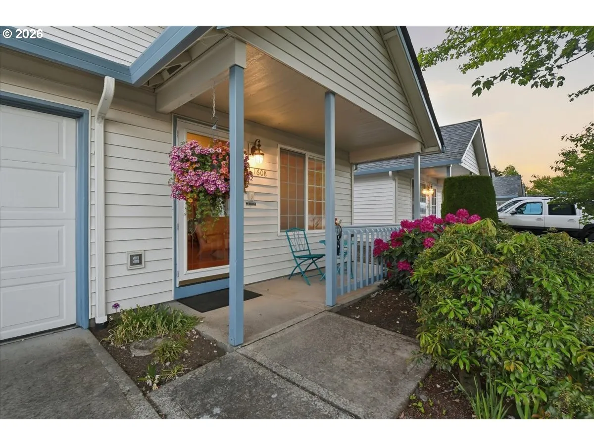 Porch-Wide Angle/Fisheye