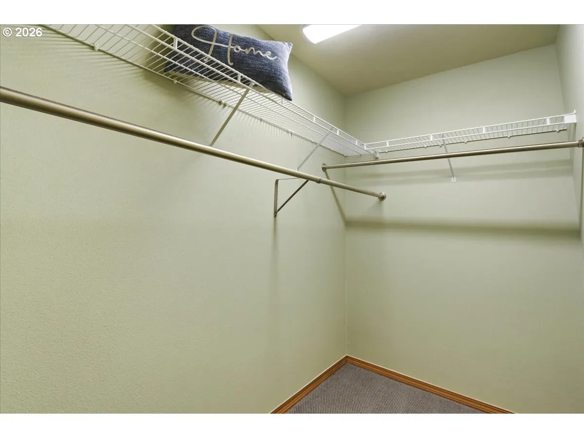 Bedroom, Owner's Suite-Walk-In Closet