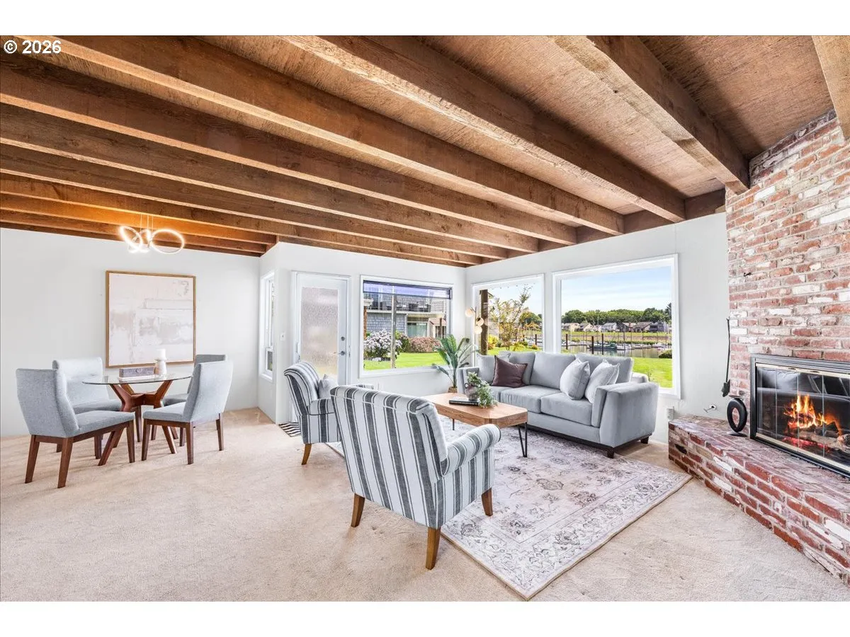 Living Room/Dining Room