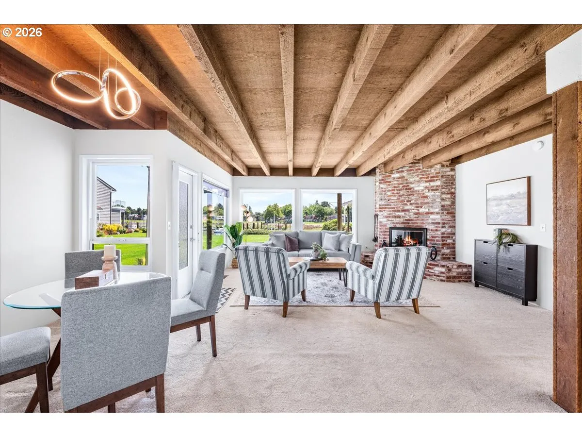 Living Room/Dining Room