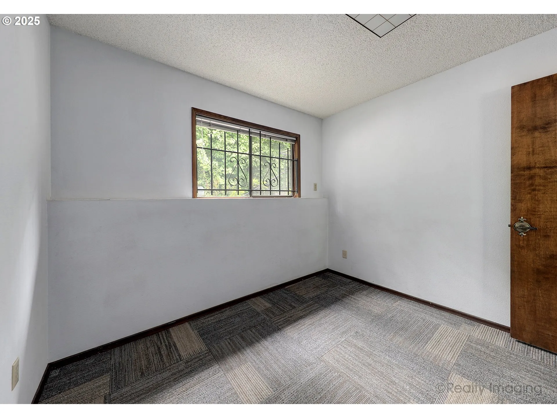 Den/Office-Lower