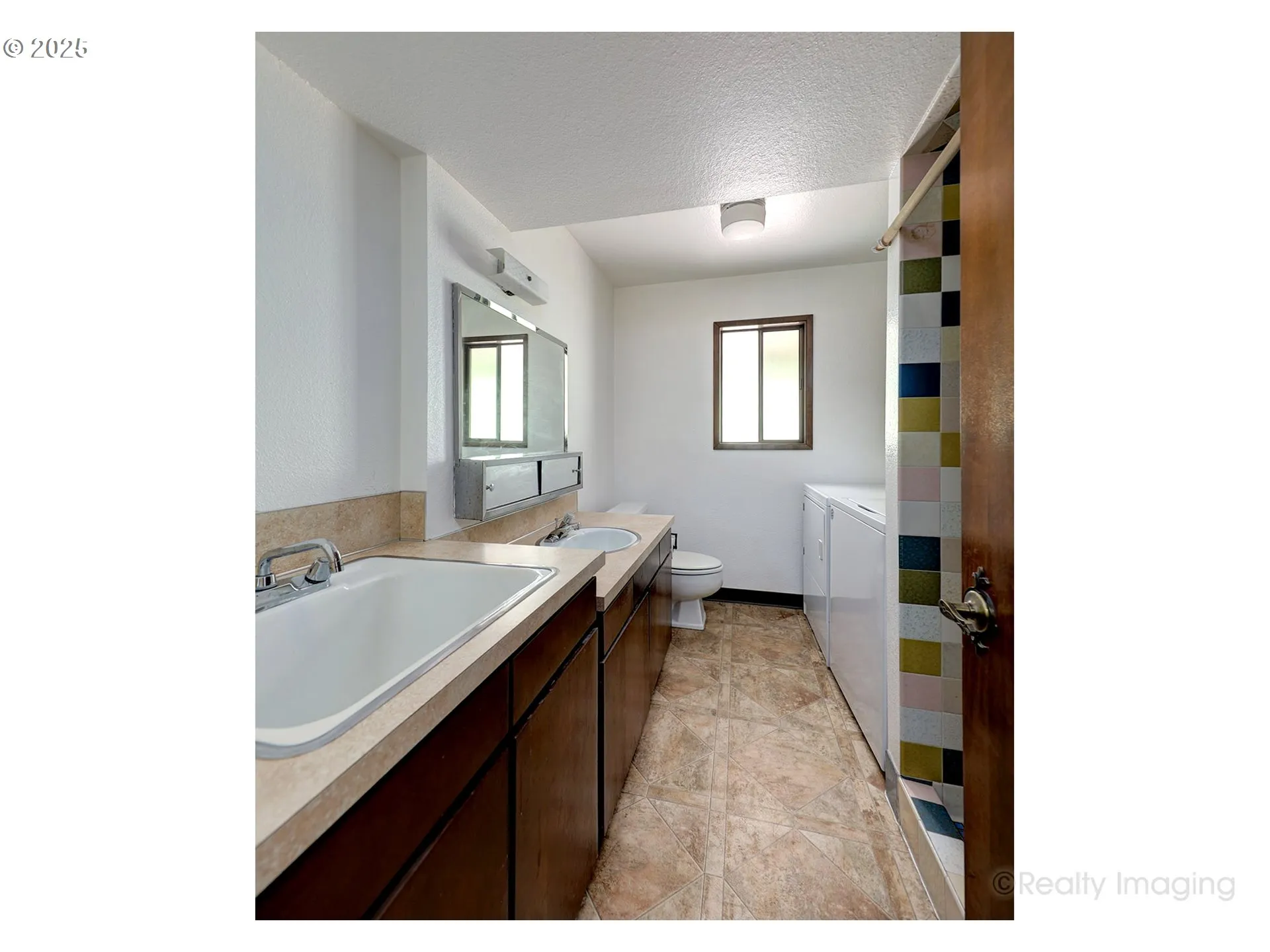 Bathroom-Lower