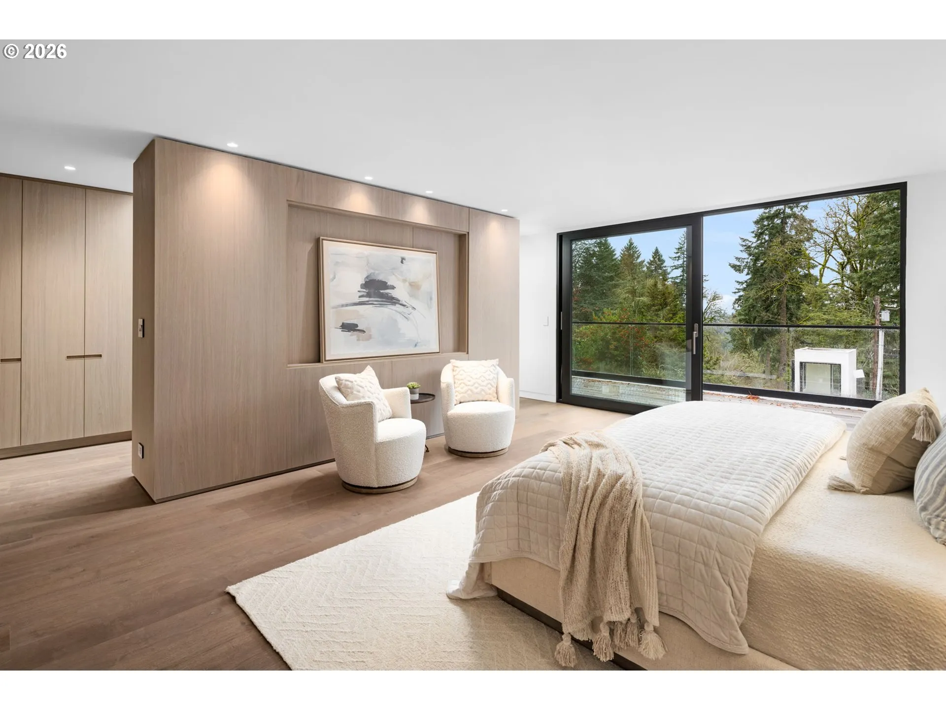 Bedroom, Primary