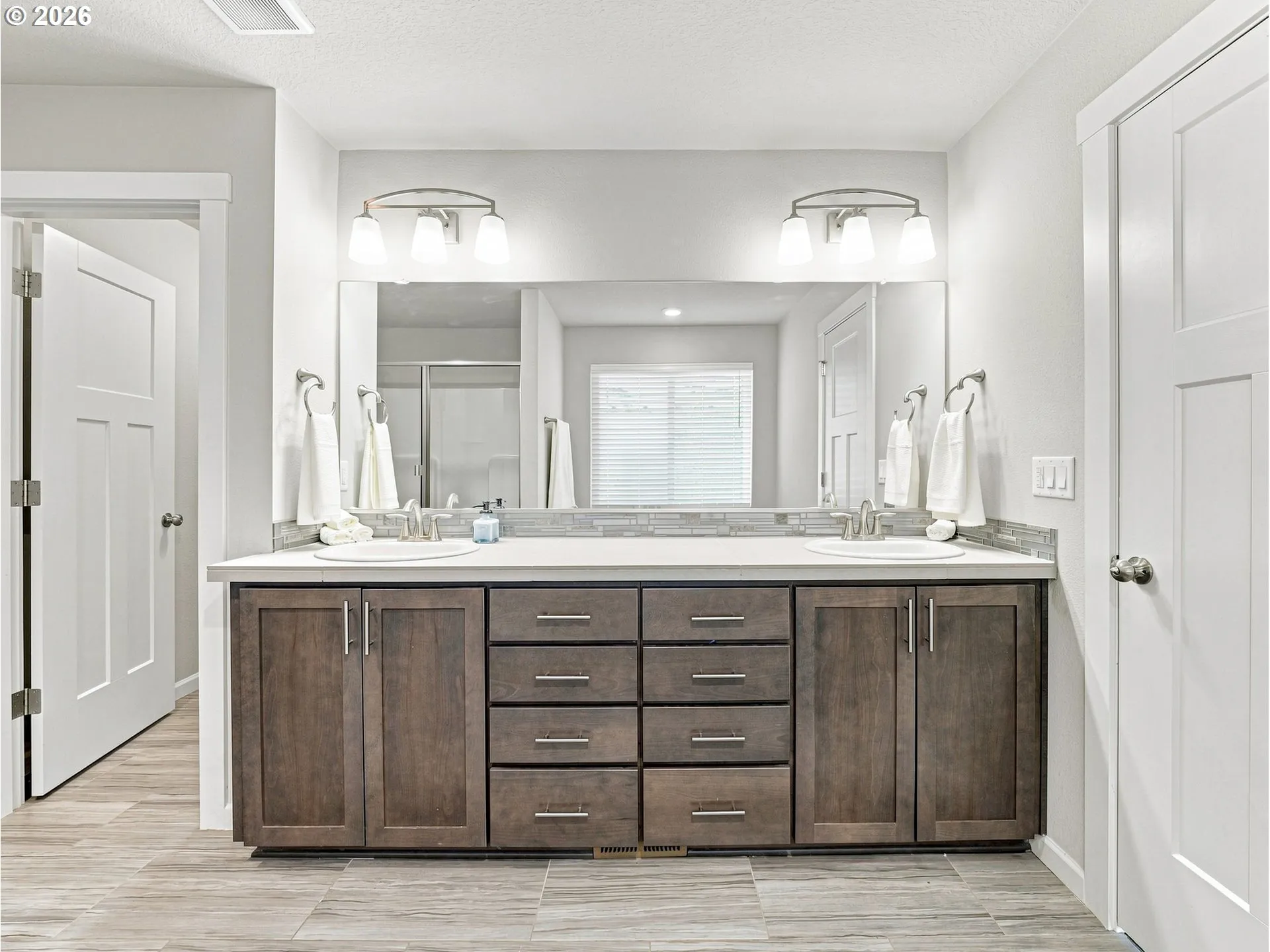 Bathroom, Attached-Double Sinks