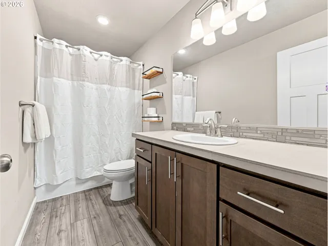 Bathroom-Upper