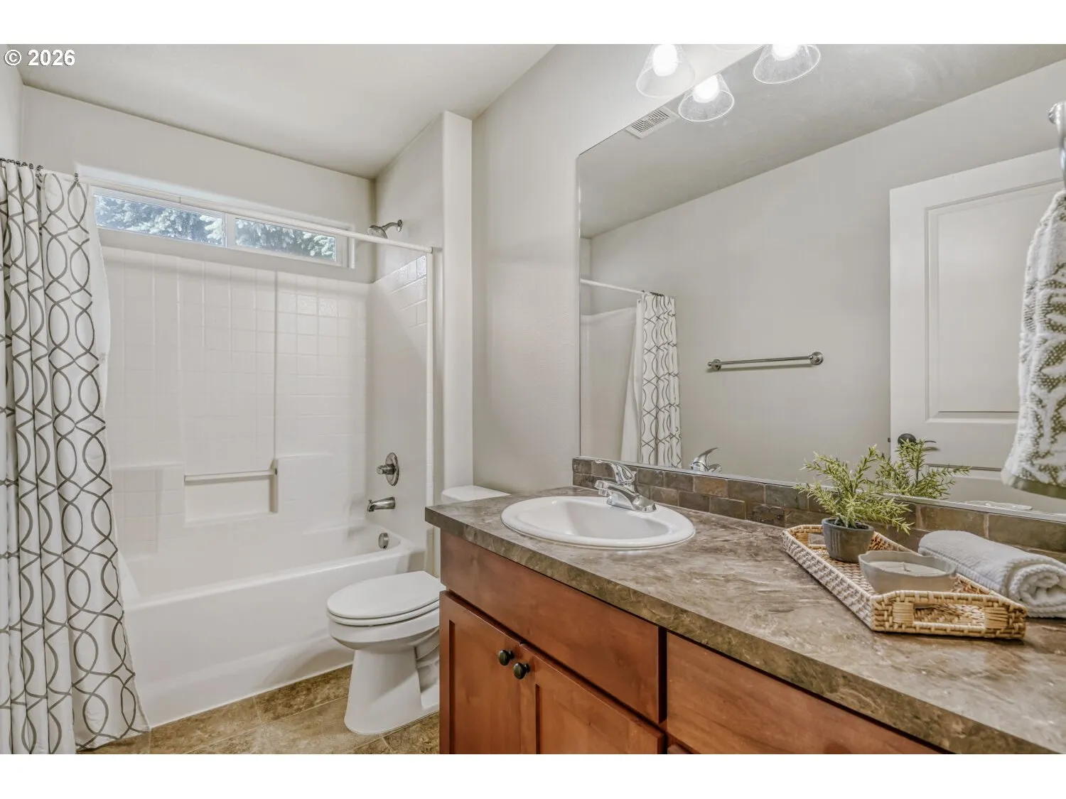 Bathroom-Upper