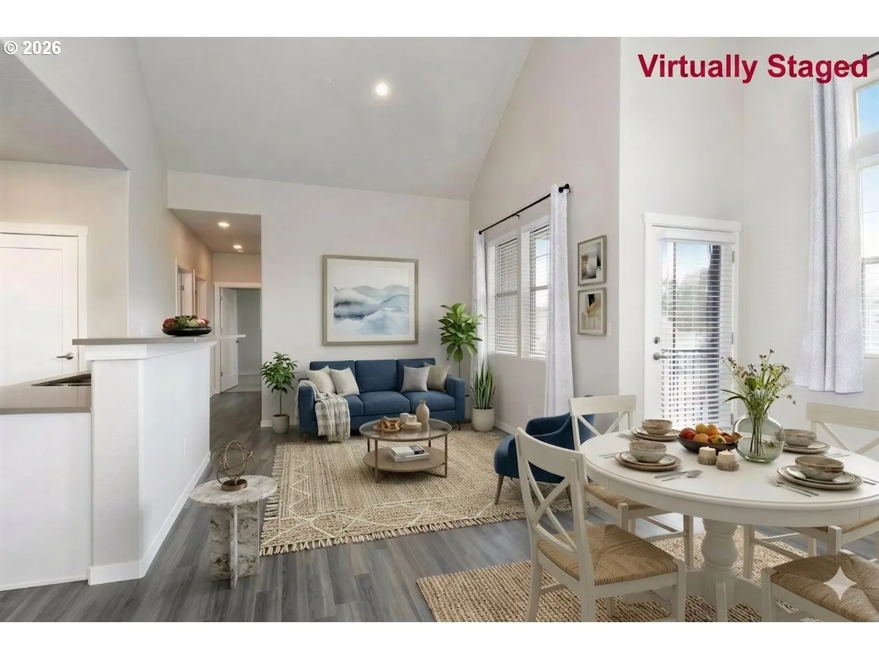 Living Room/Dining Room