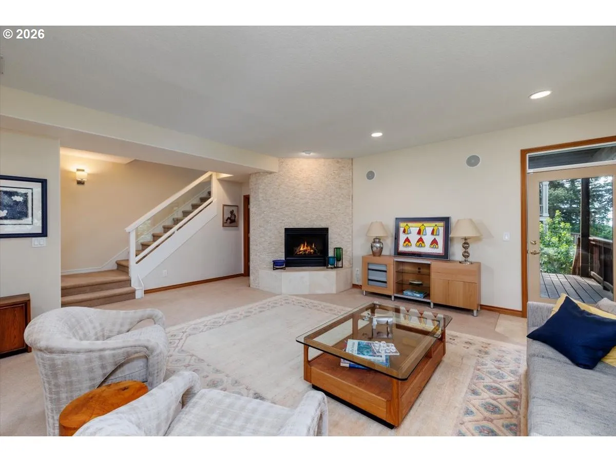 Family Room-Lower