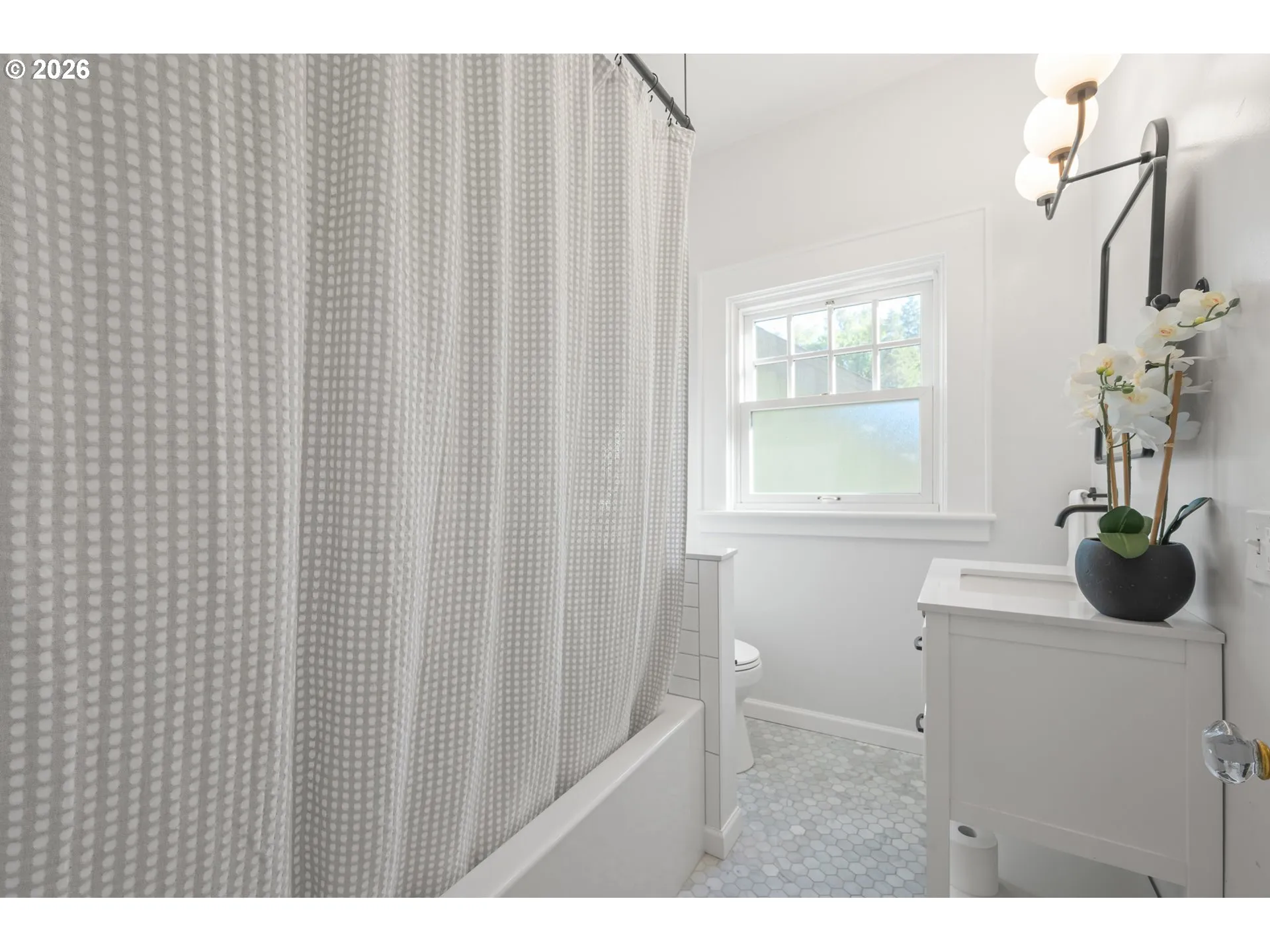 Bathroom-Upper
