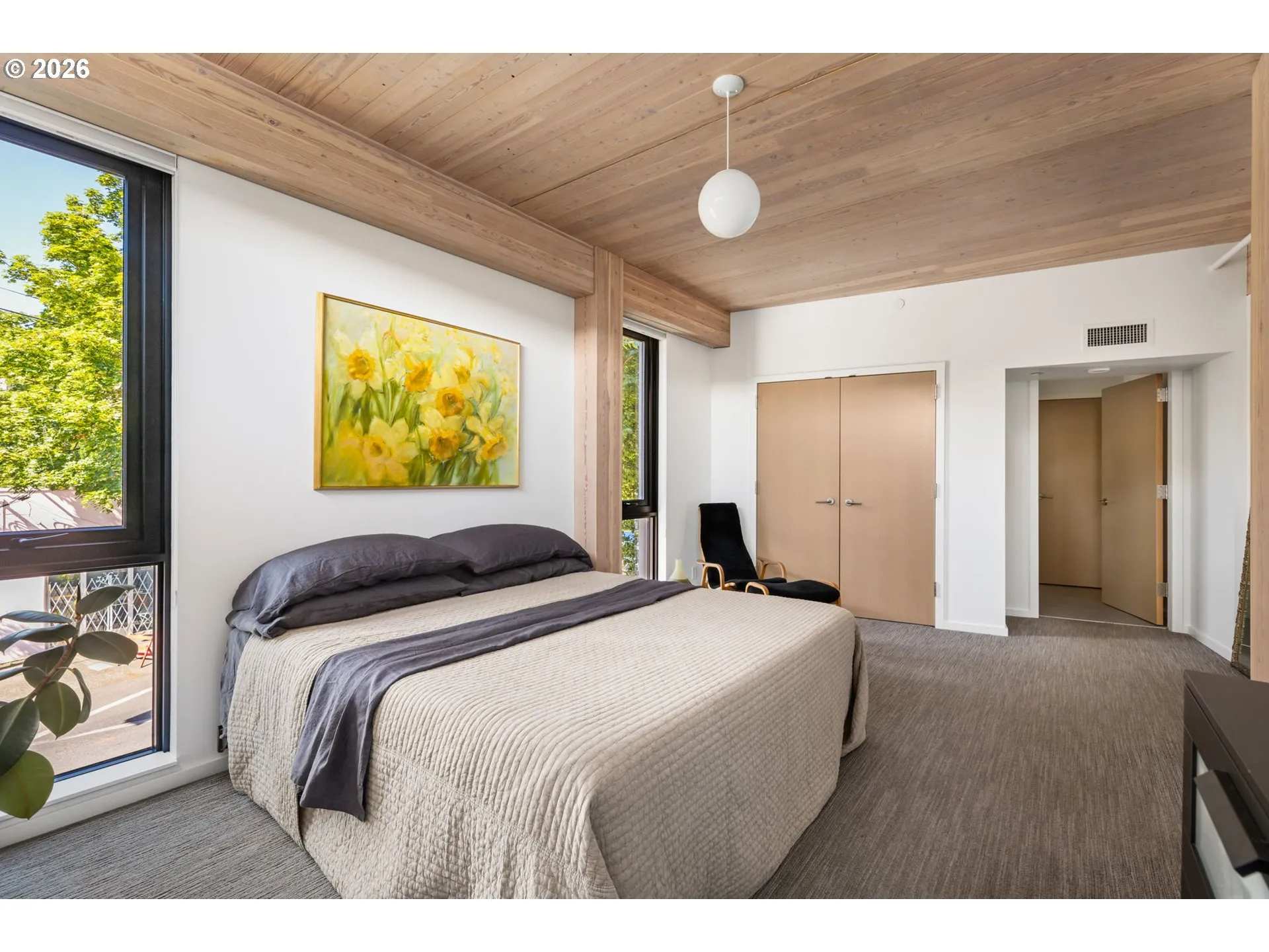 Bedroom, Primary