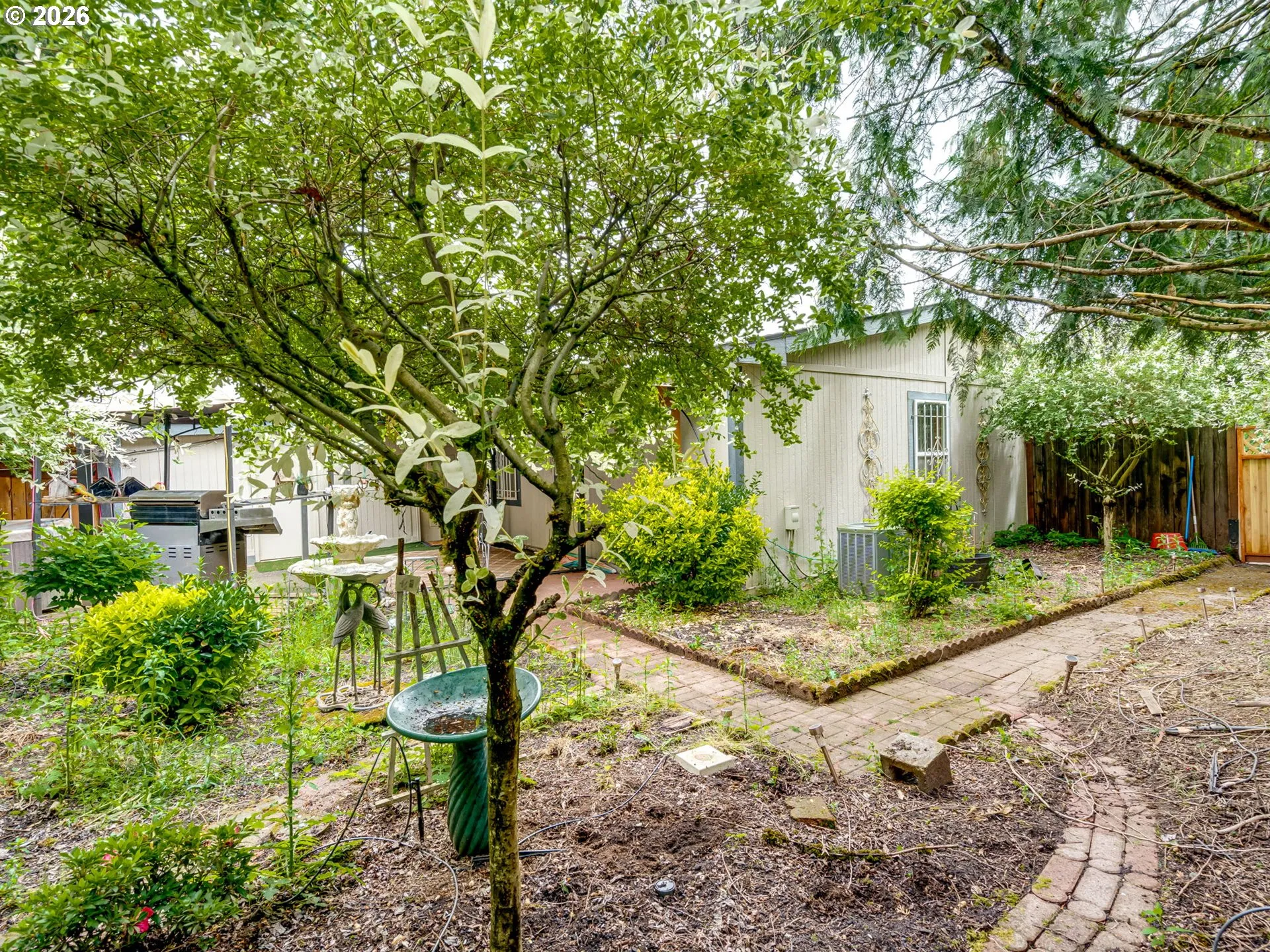Yard-Back