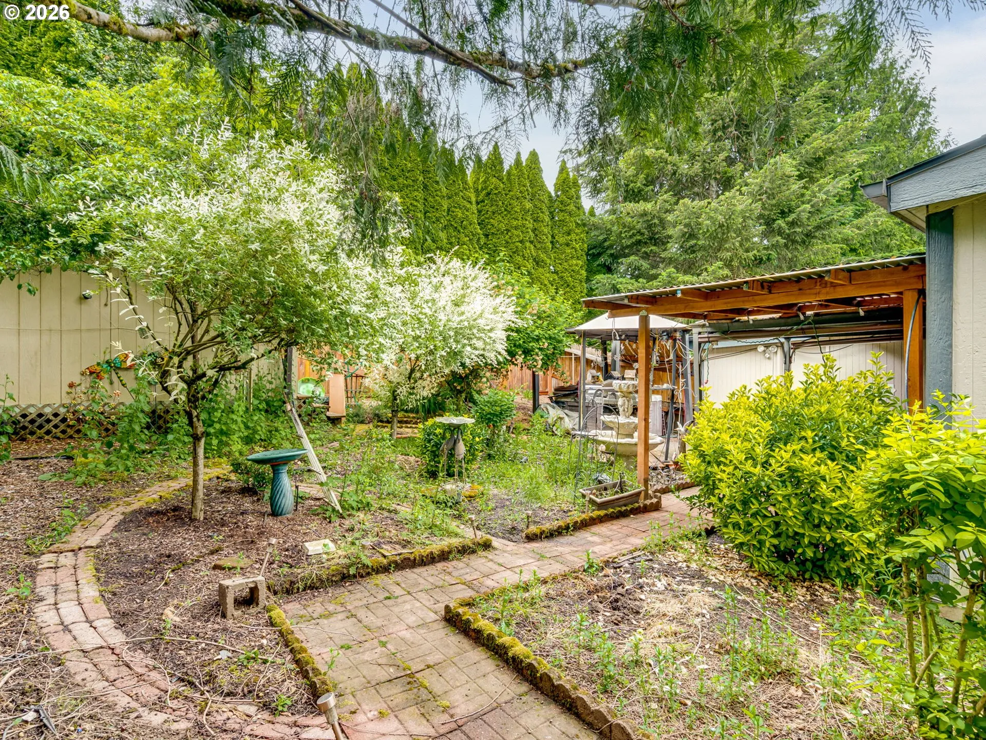 Yard-Back