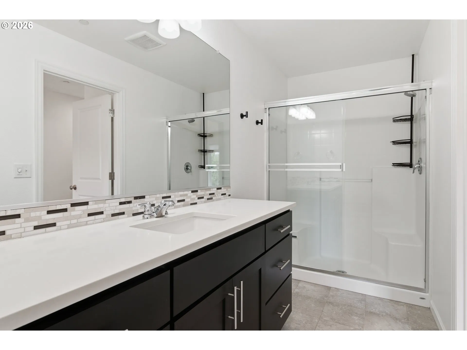 Bathroom-Walk in Shower