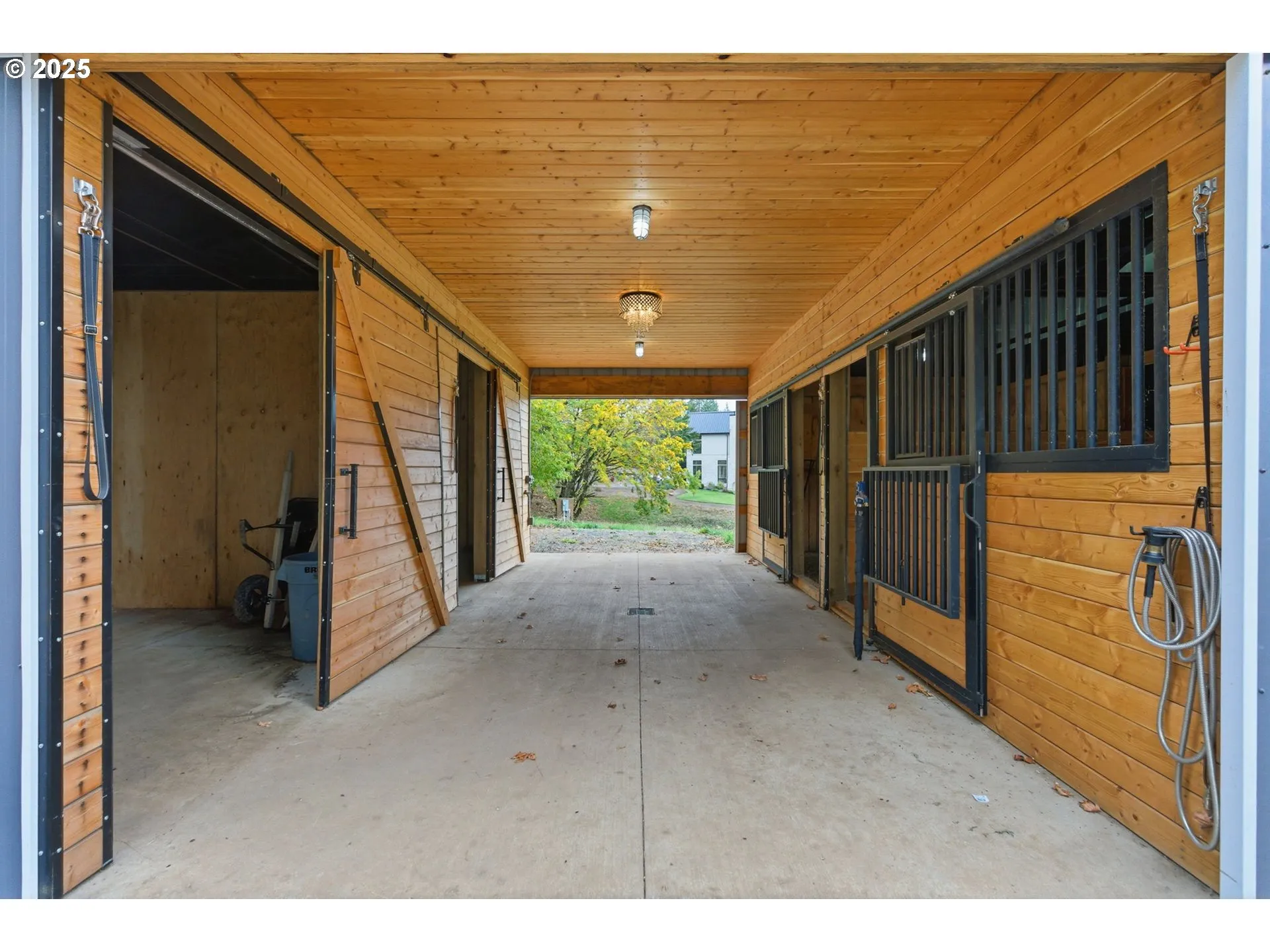 Barn