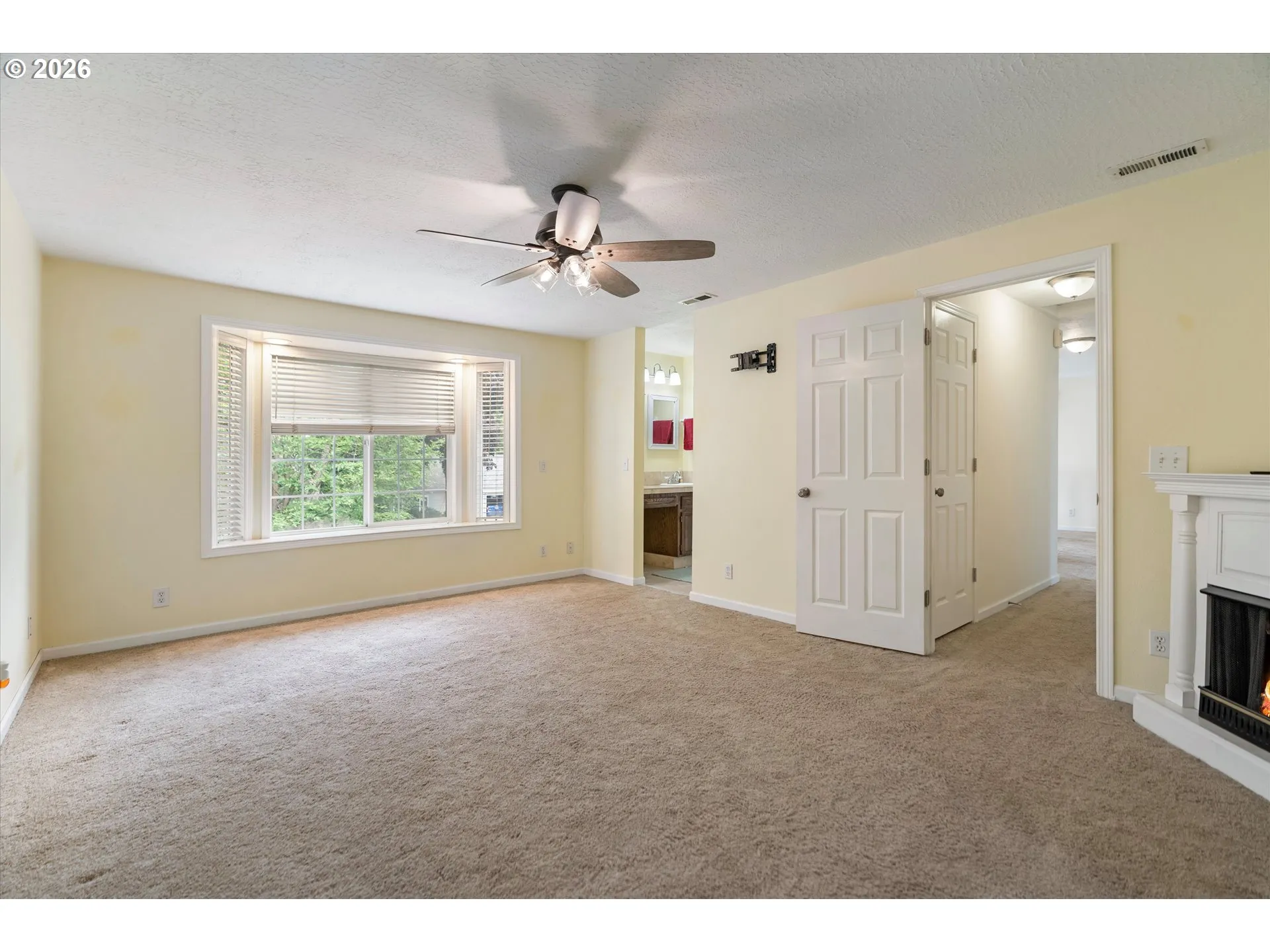 Primary Bedroom-Upper