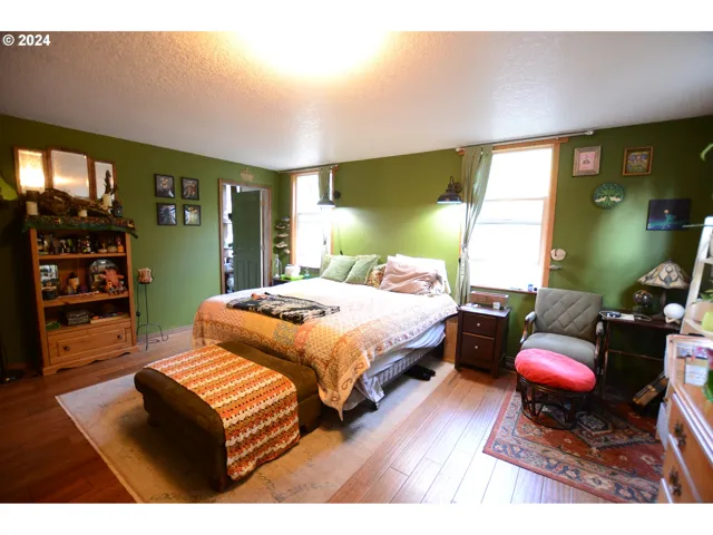 Owner's Suite Bedroom-Downstairs