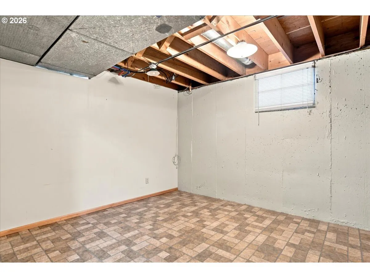 Basement-Unfinished