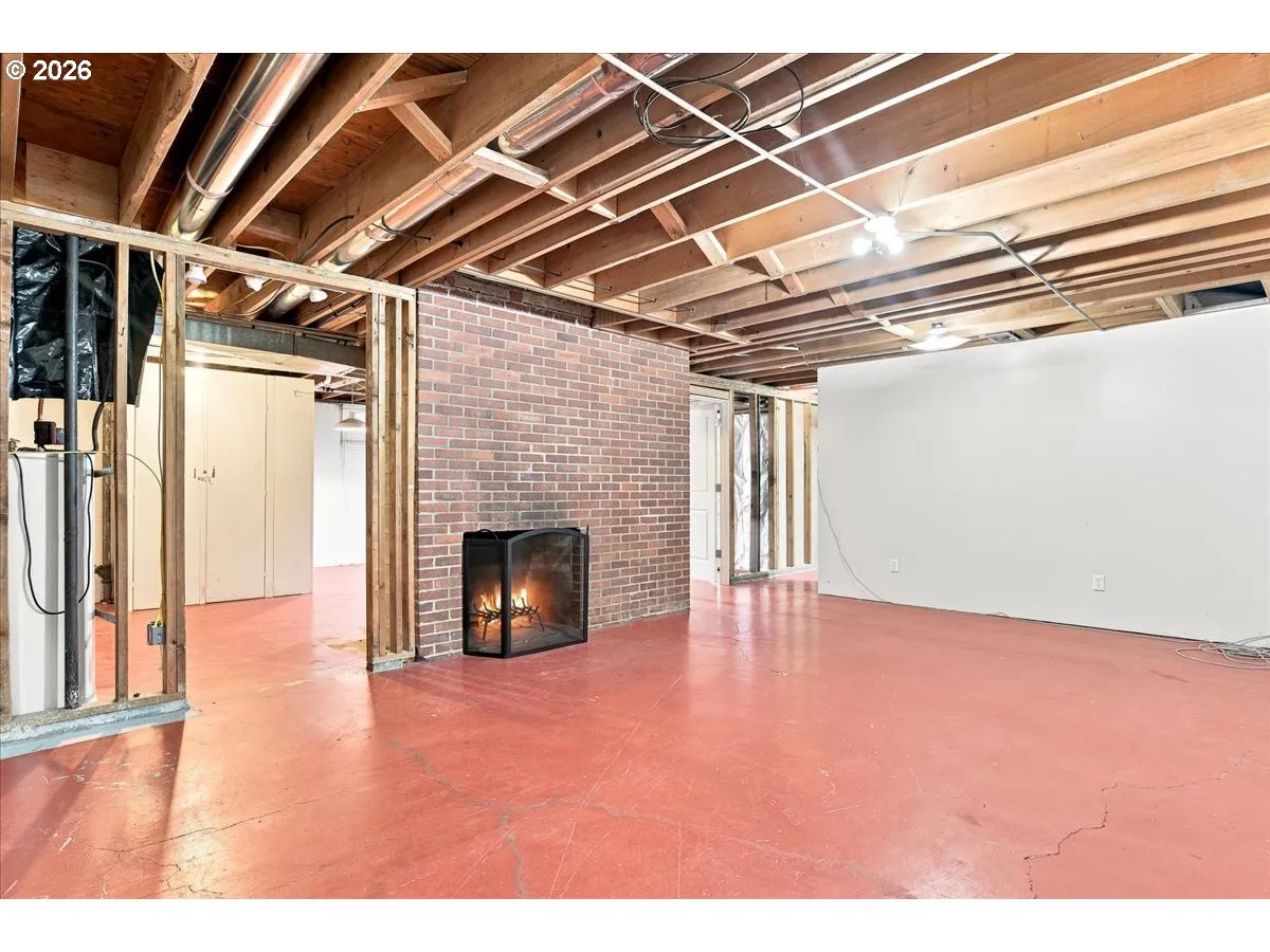 Bonus Room-Lower