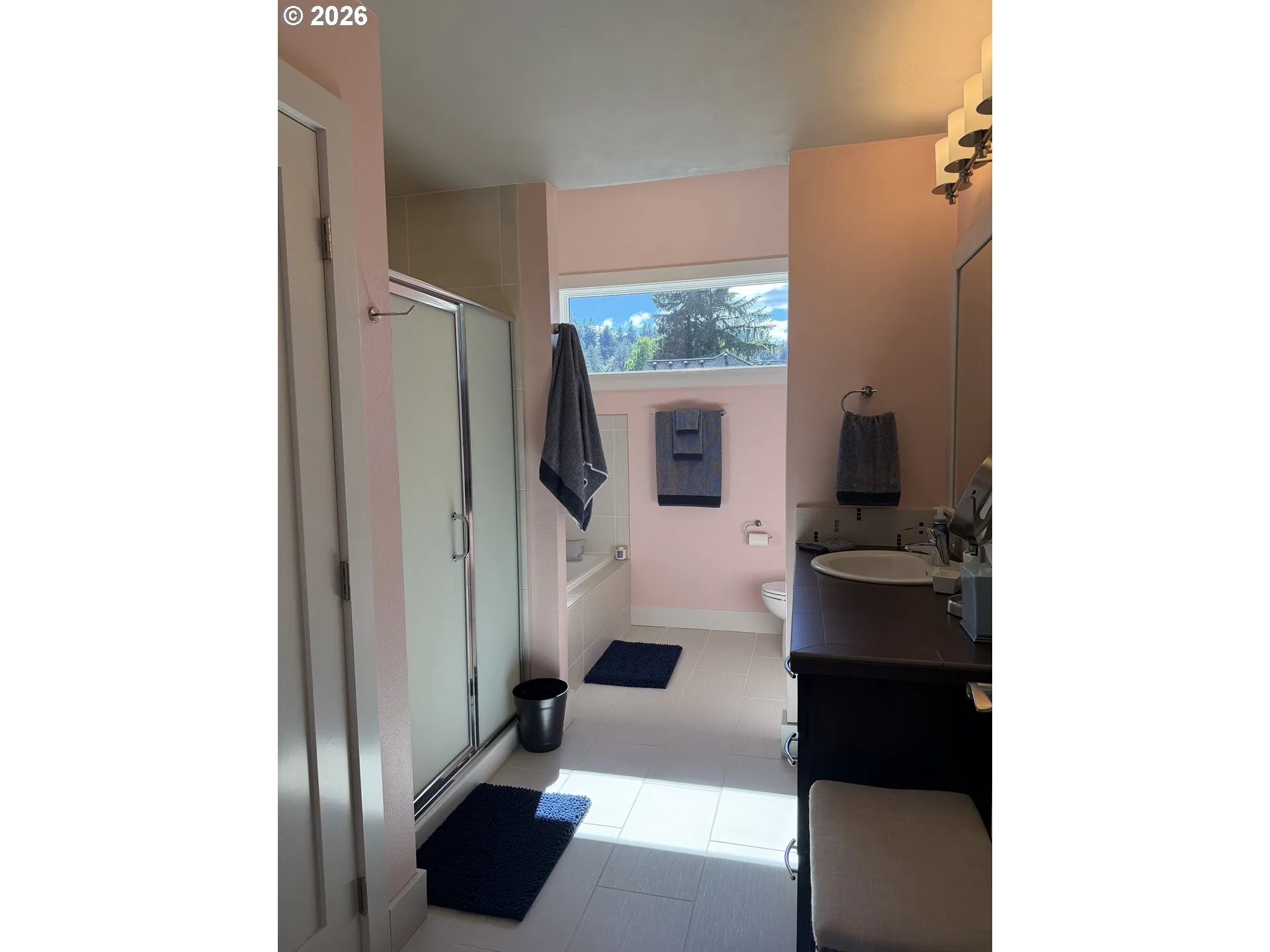 Bathroom-Upper
