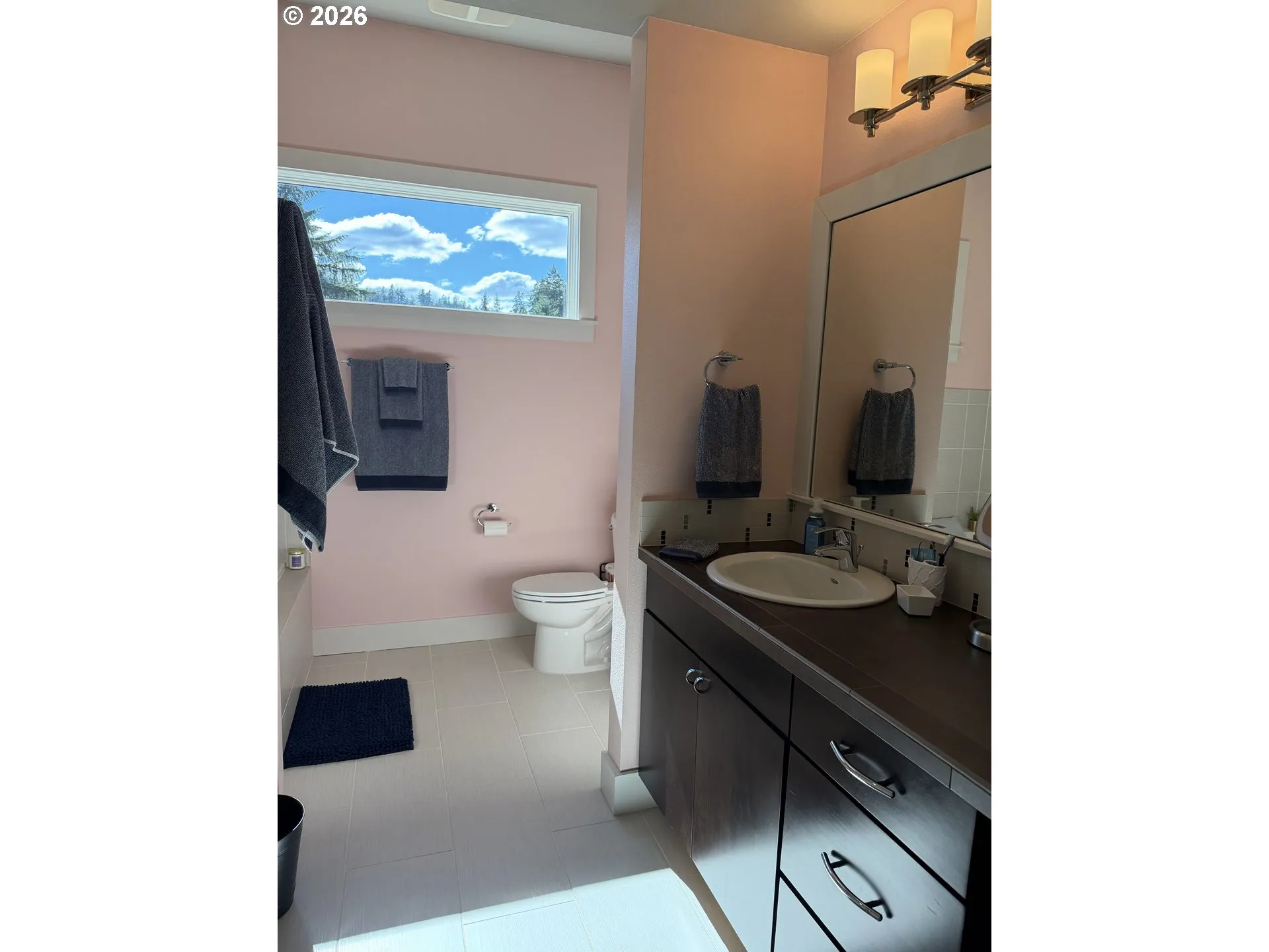 Bathroom-Upper