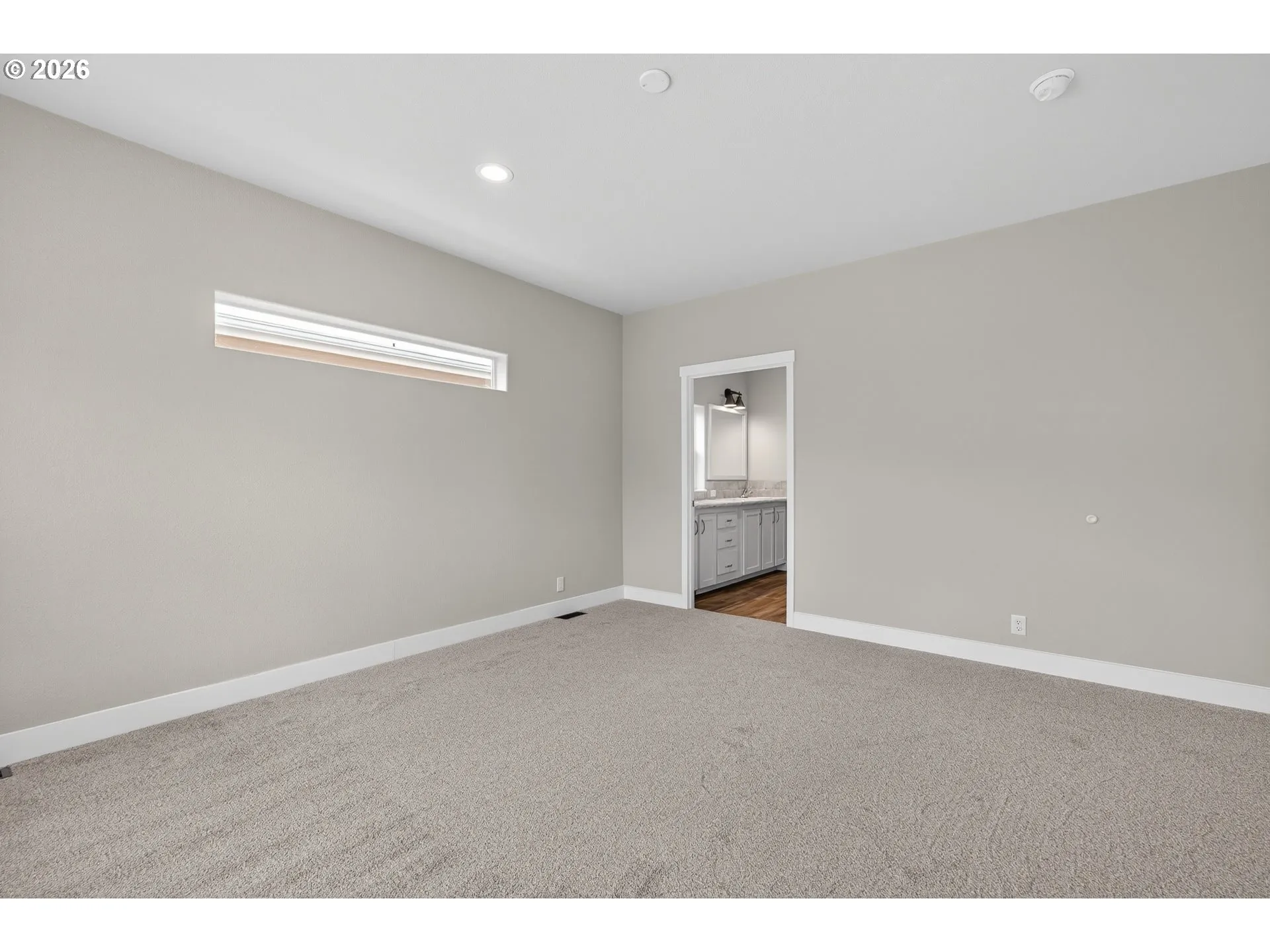 Bedroom, Primary
