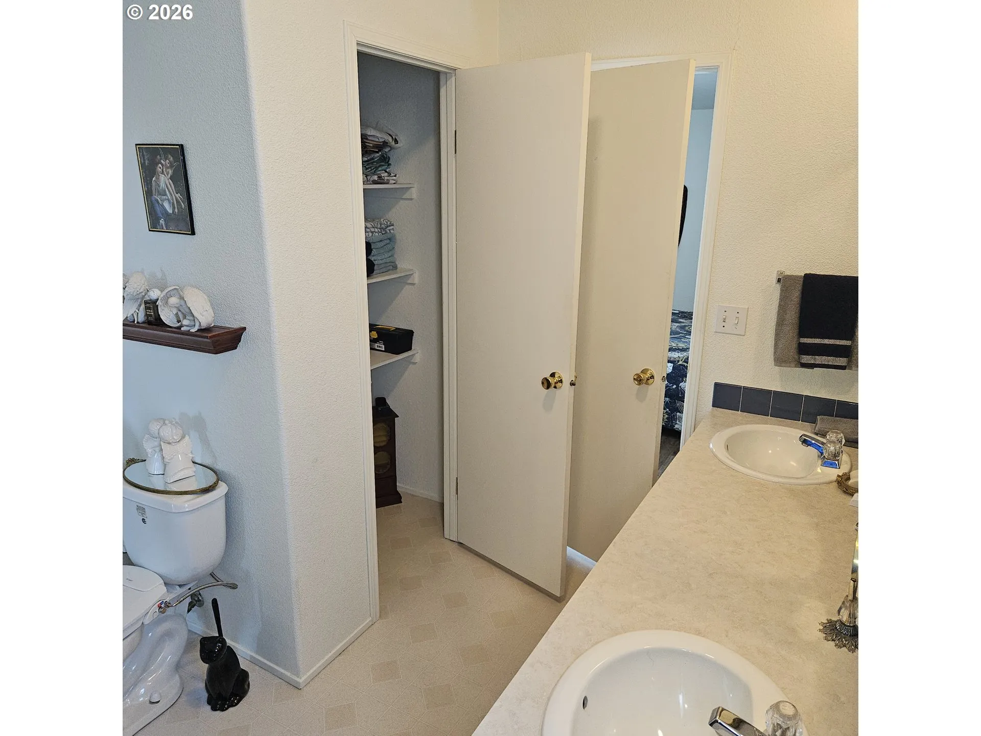 Bathroom-Double Sinks