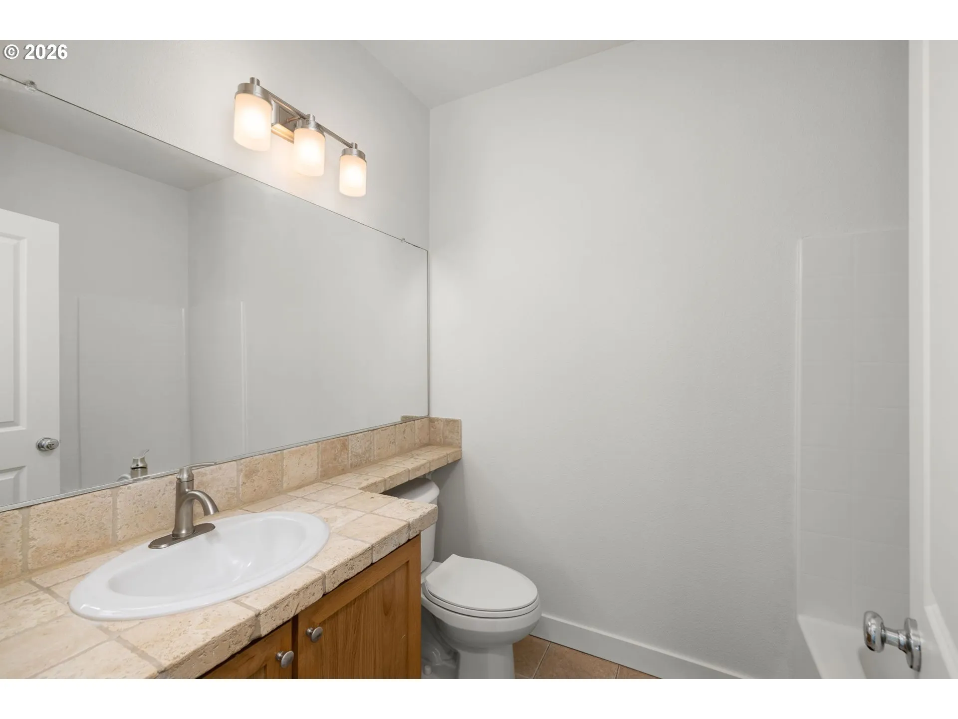 Bathroom-Upper