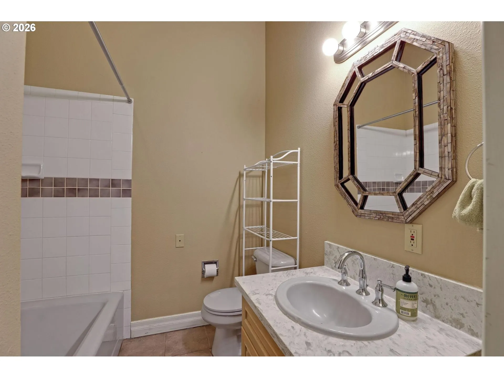 Bathroom-Lower