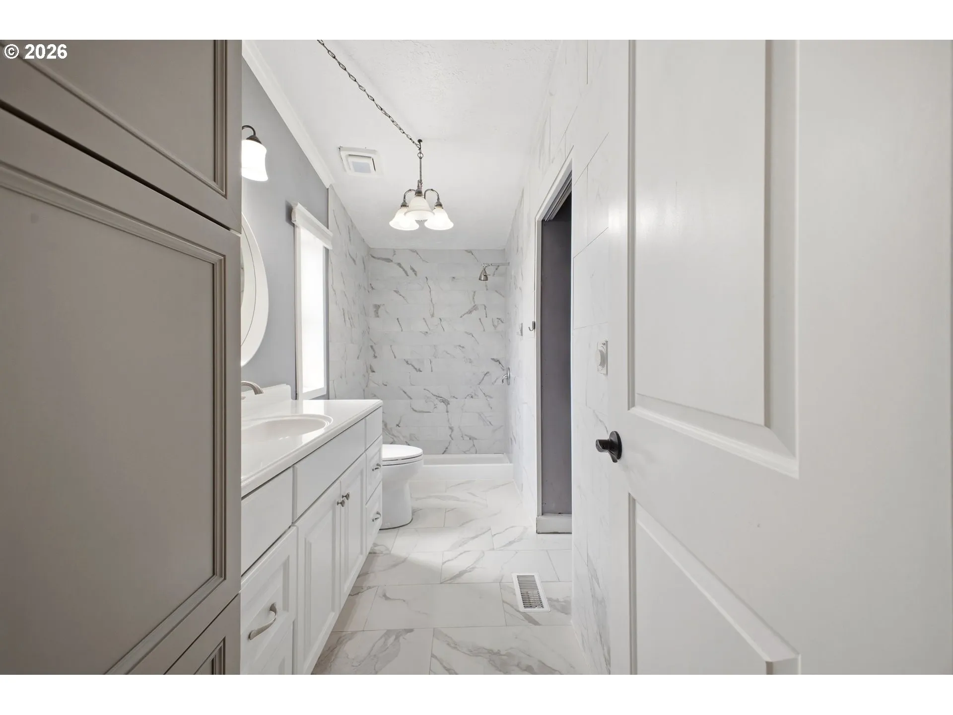 Bathroom, Attached-Walk in Shower