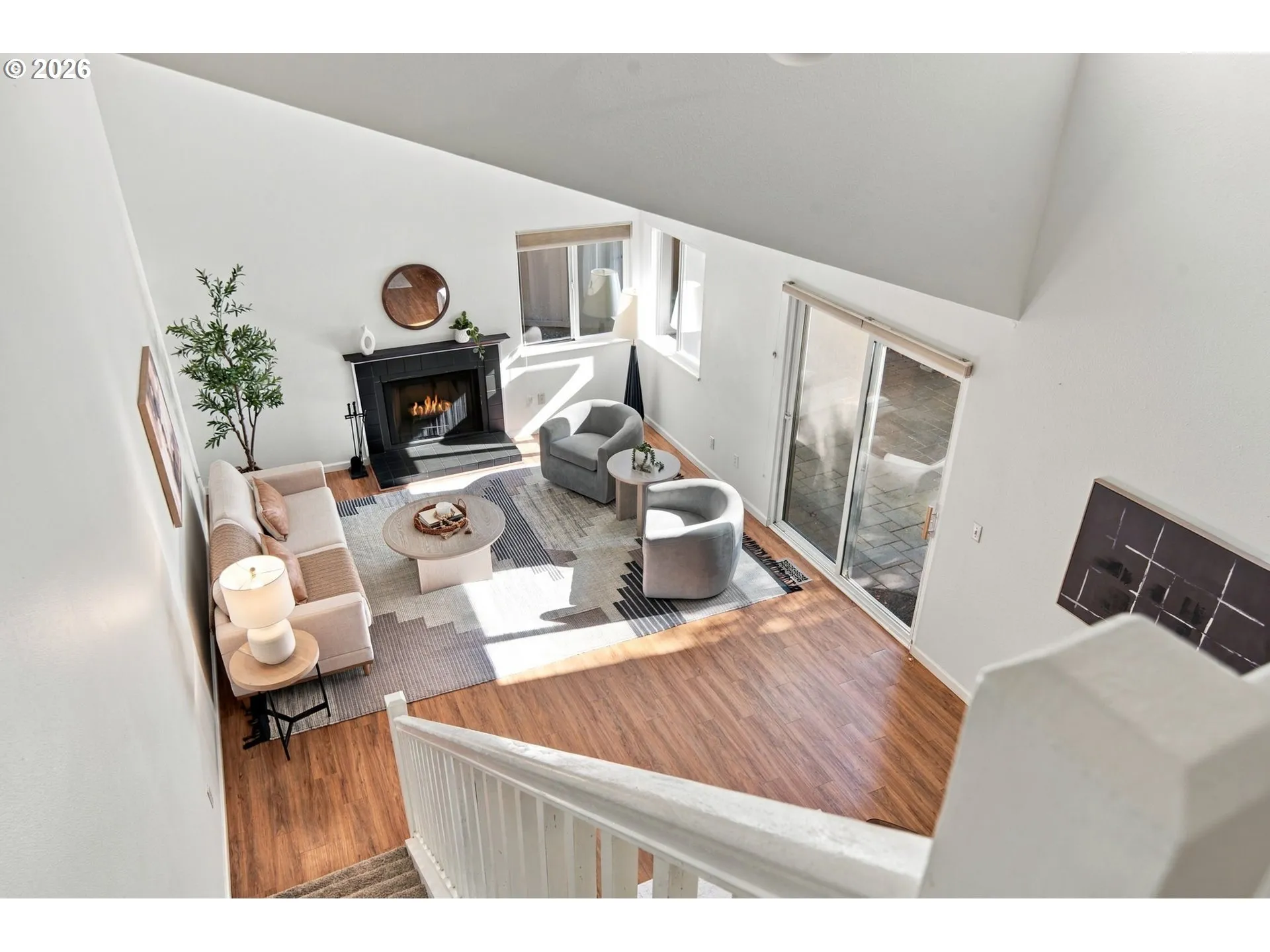 Living Room-Vaulted Ceilings