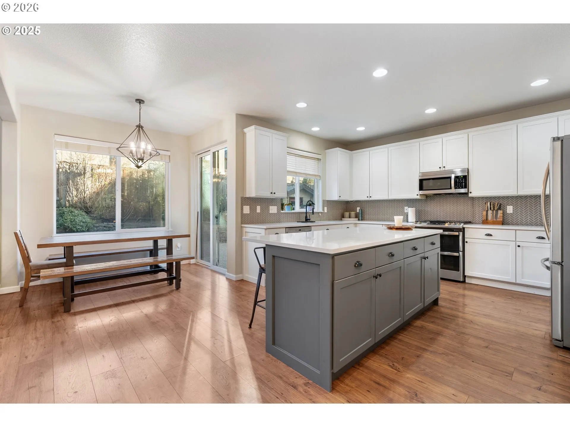 Kitchen/Dining Room-Island