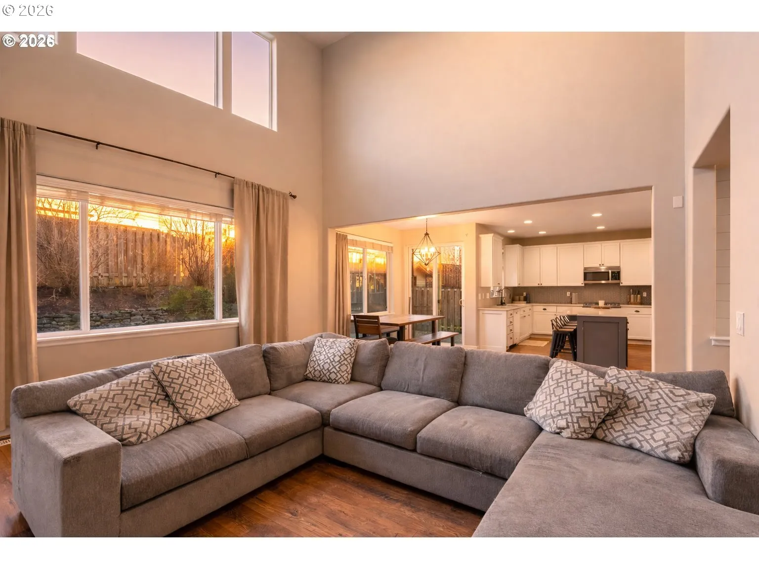 Living Room-Vaulted Ceilings