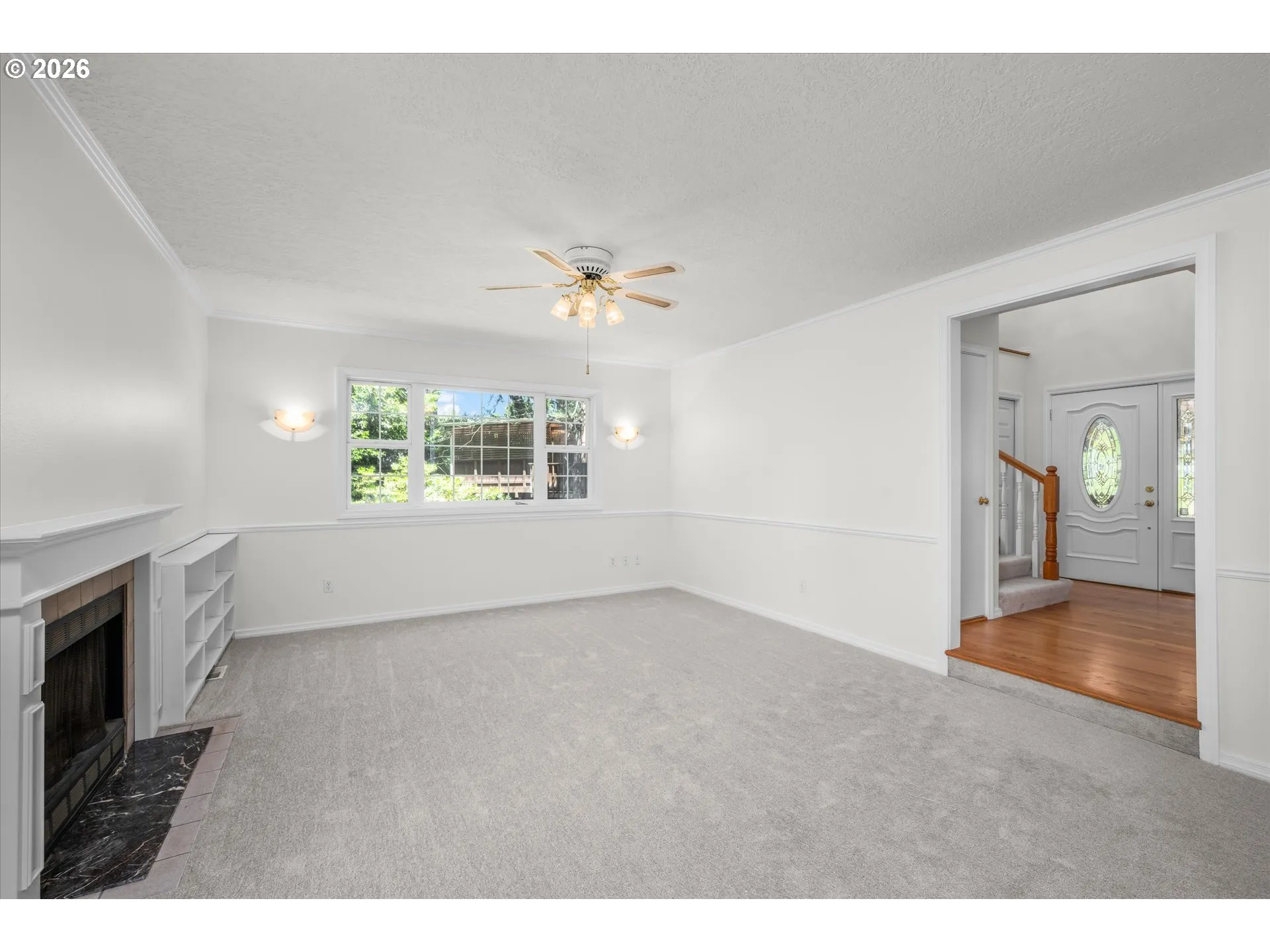 Living Room-Ceiling Fan