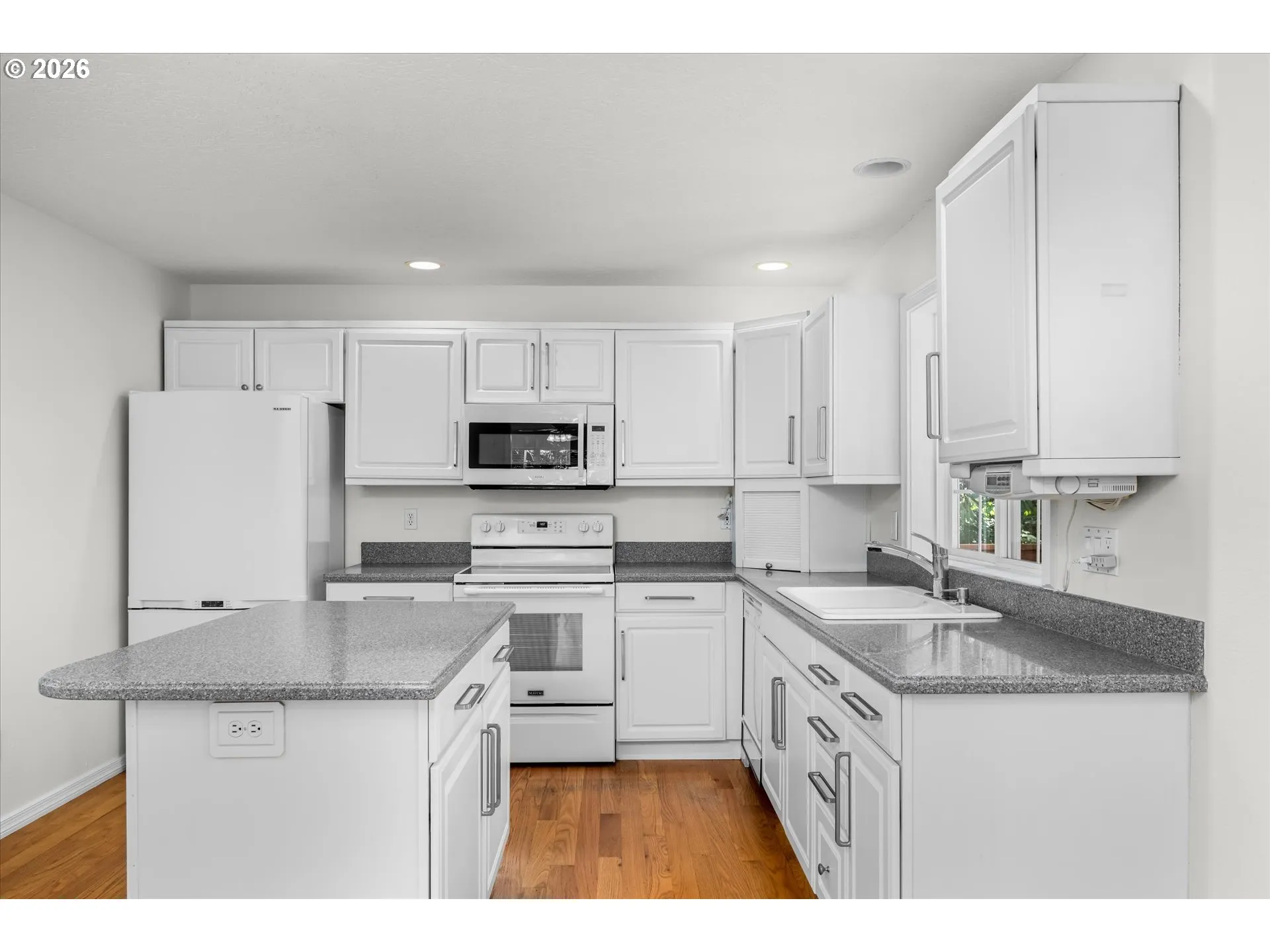 Kitchen-Island