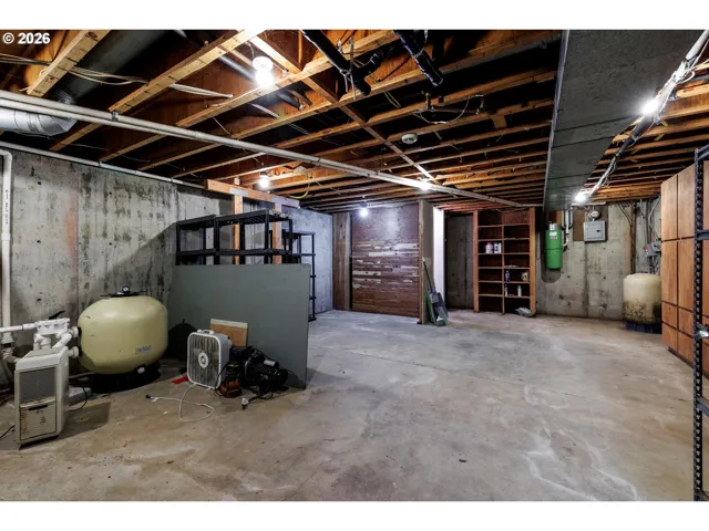 Basement-Partially Finished
