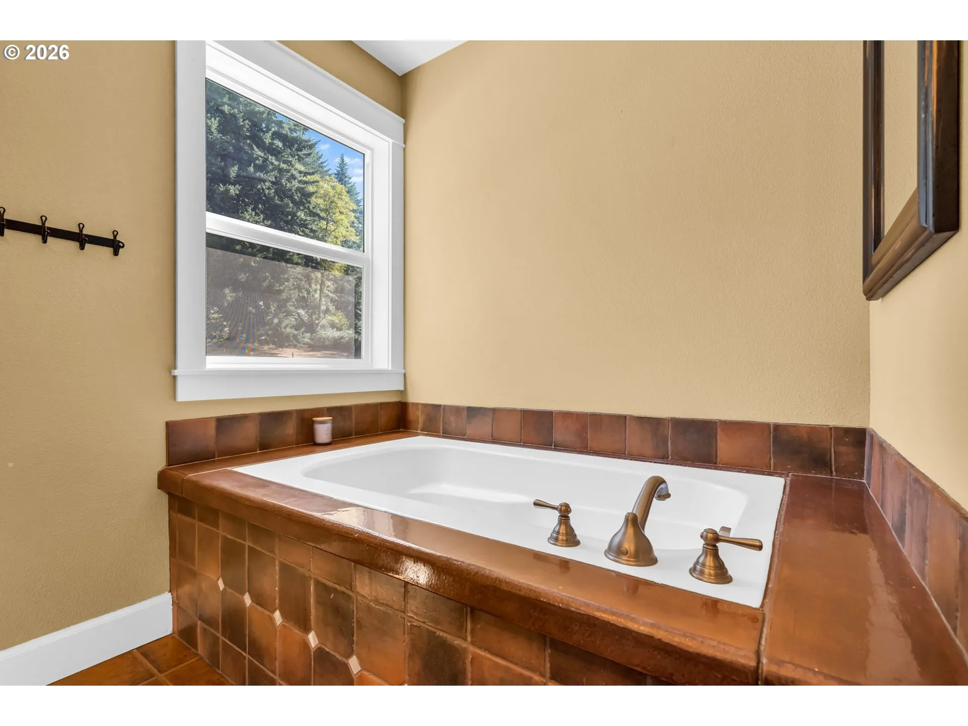 Bathroom, Attached-Garden Tub