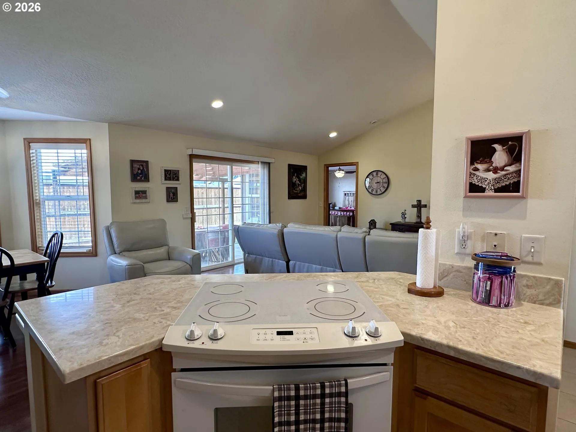 Kitchen-Cooking Island