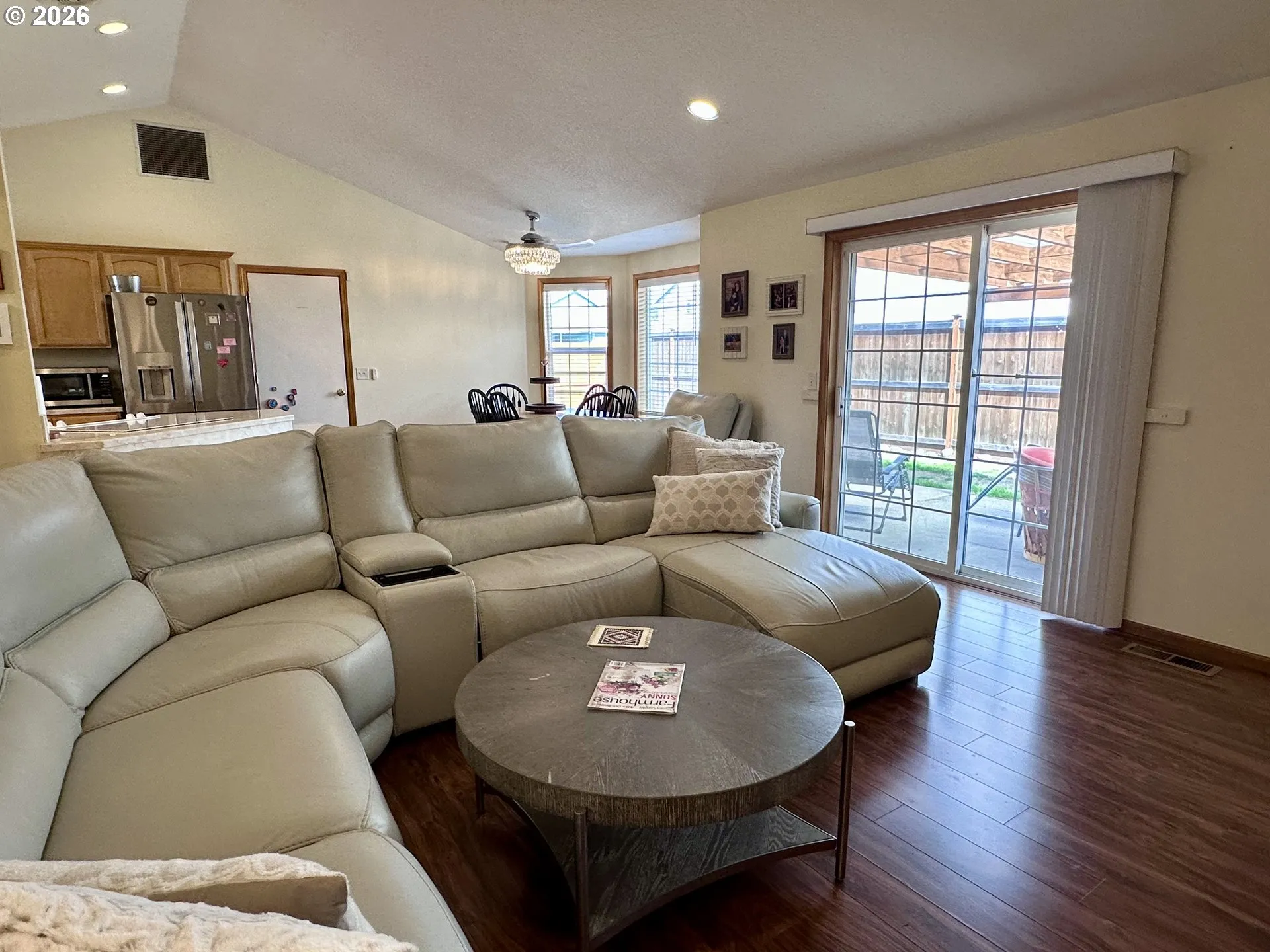 Living Room-Vaulted Ceilings