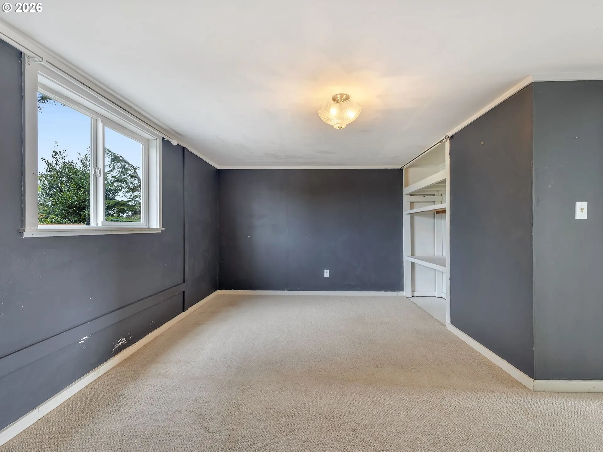 Bedroom, Primary