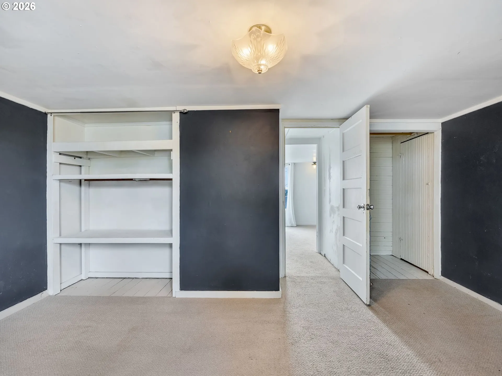 Bedroom, Primary